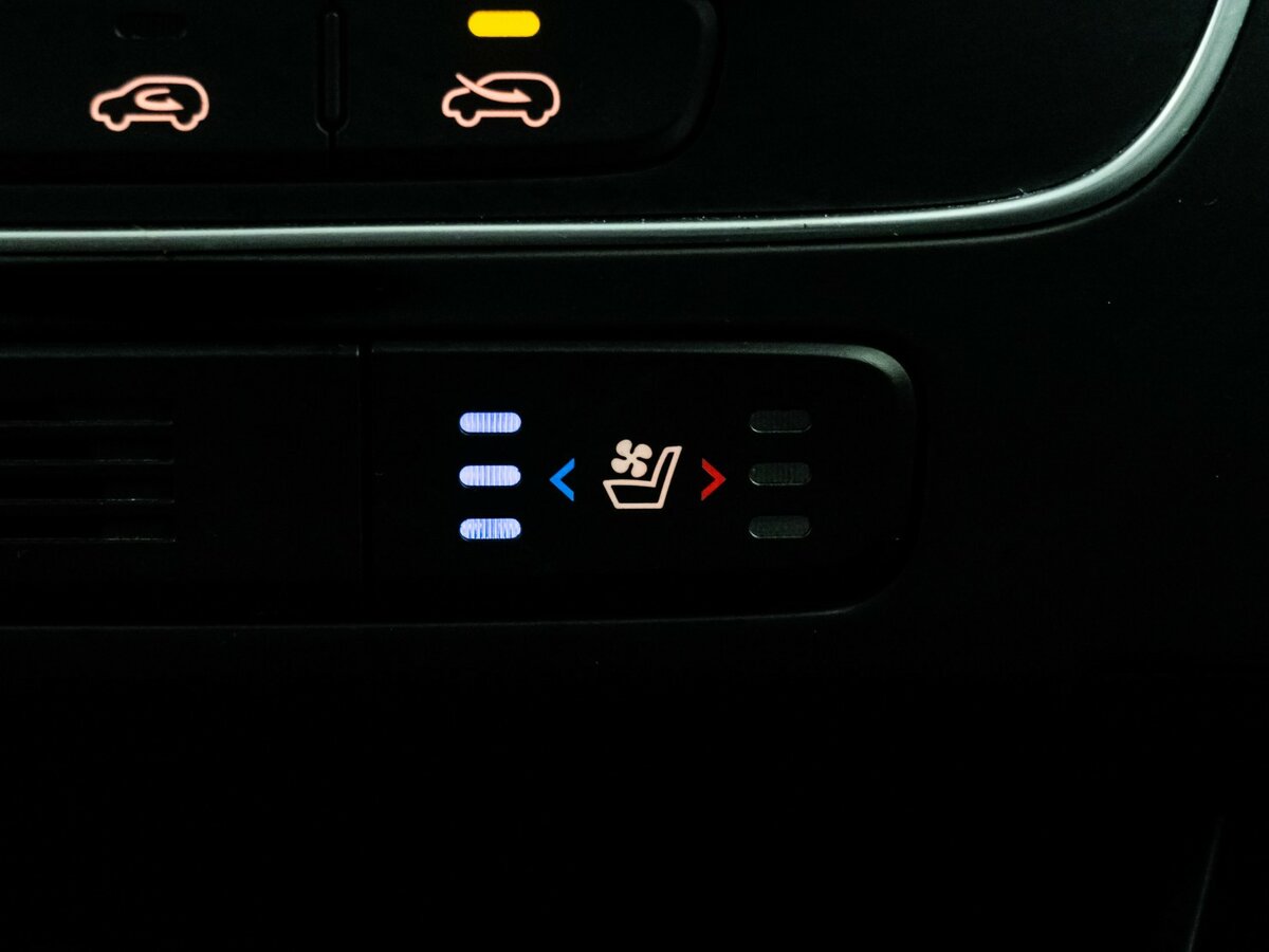 Kia Sorento II Рестайлинг, 2014 Фото №11