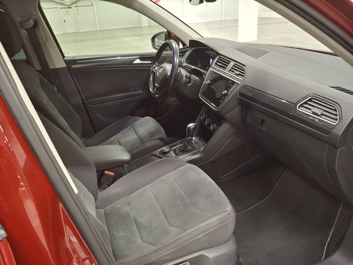 Volkswagen Tiguan II, 2018 Фото №11