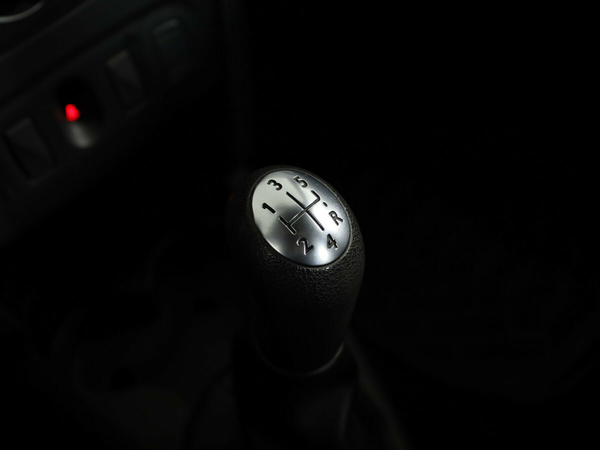 Renault Logan II, 2015 Фото №19