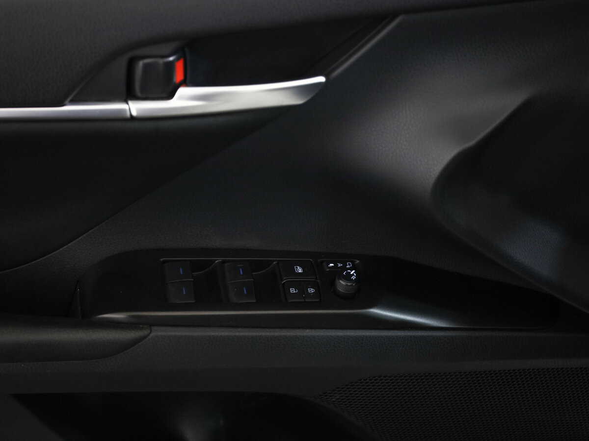 Toyota Camry VIII (XV70) Рестайлинг, 2021 - 155 293 км. | Фото №7
