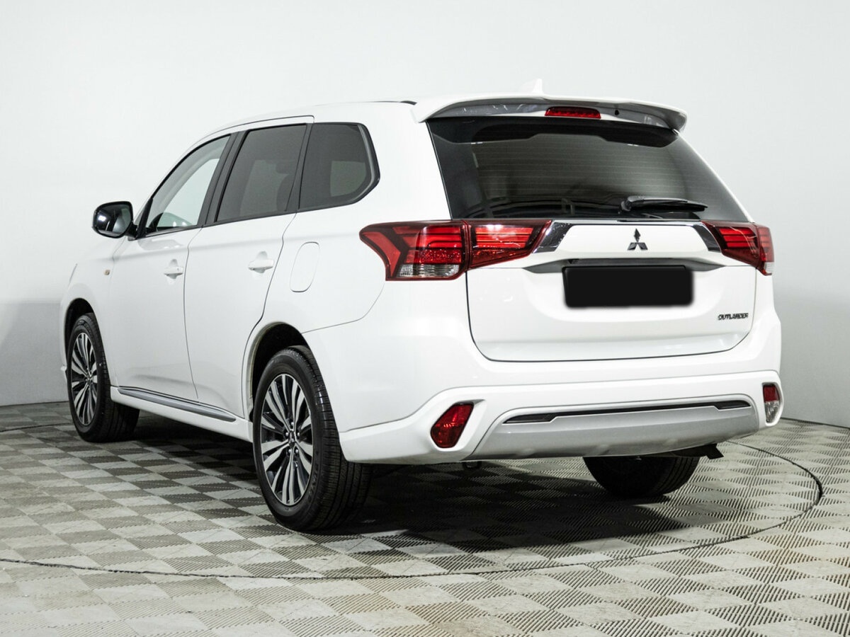 Mitsubishi Outlander III Рестайлинг 3, 2022 - 32 511 км. | Фото №6