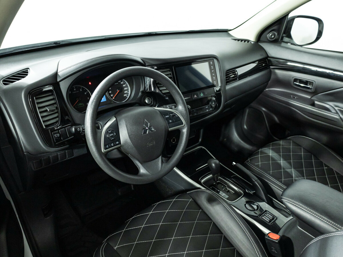 Mitsubishi Outlander III Рестайлинг 3, 2022 - 32 511 км. | Фото №8